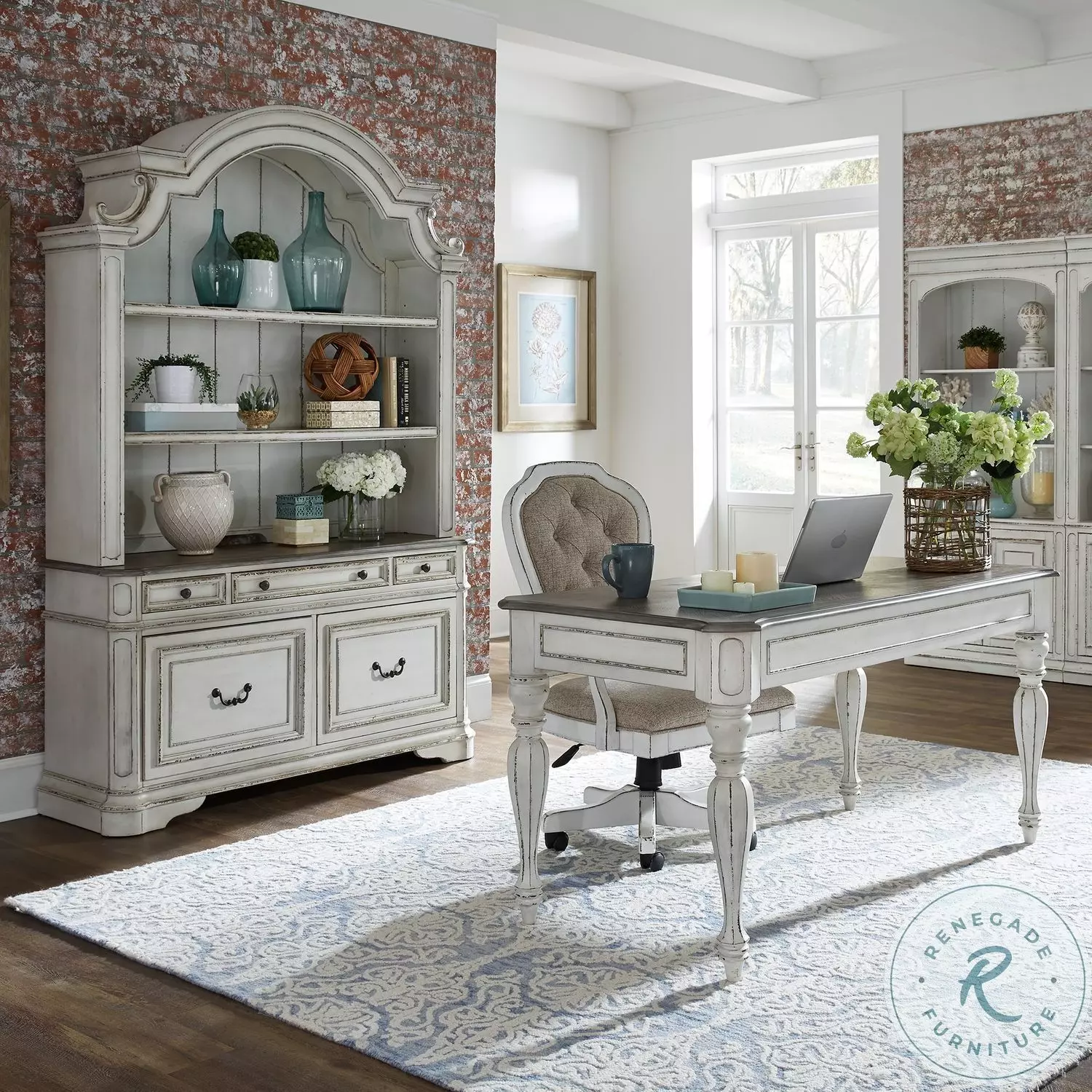 MASA　REGAL Millennium Collection ほか Magnolia Manor Antique White And Weathered Bark Credenza with