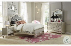 Li'l Diva Platinum Upholstered Panel Bedroom Set