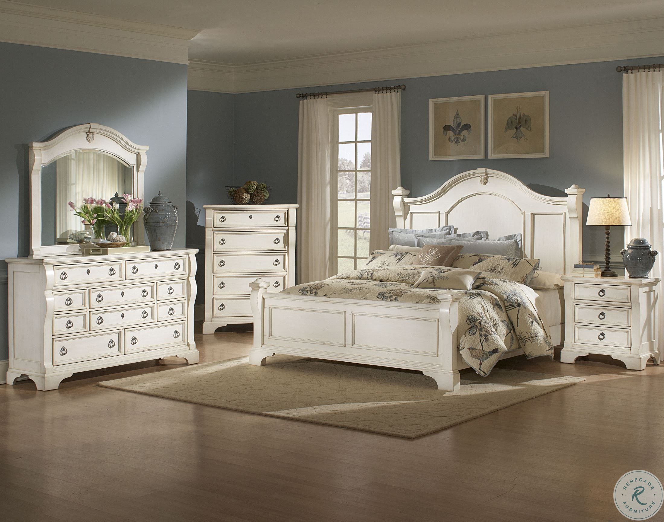 Heirloom White Triple Dresser 2910210