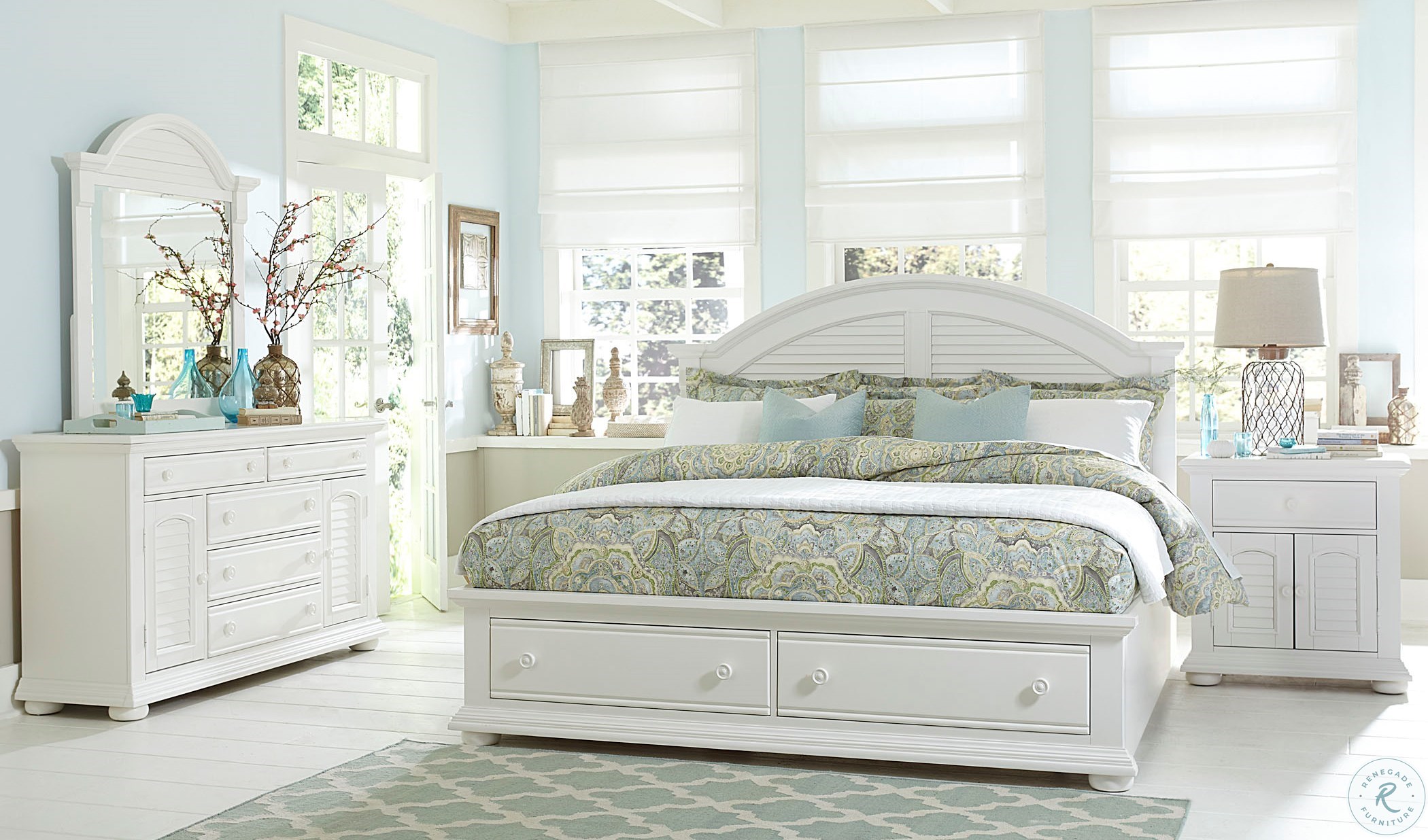 Summer House Oyster White Queen Panel Storage Bed