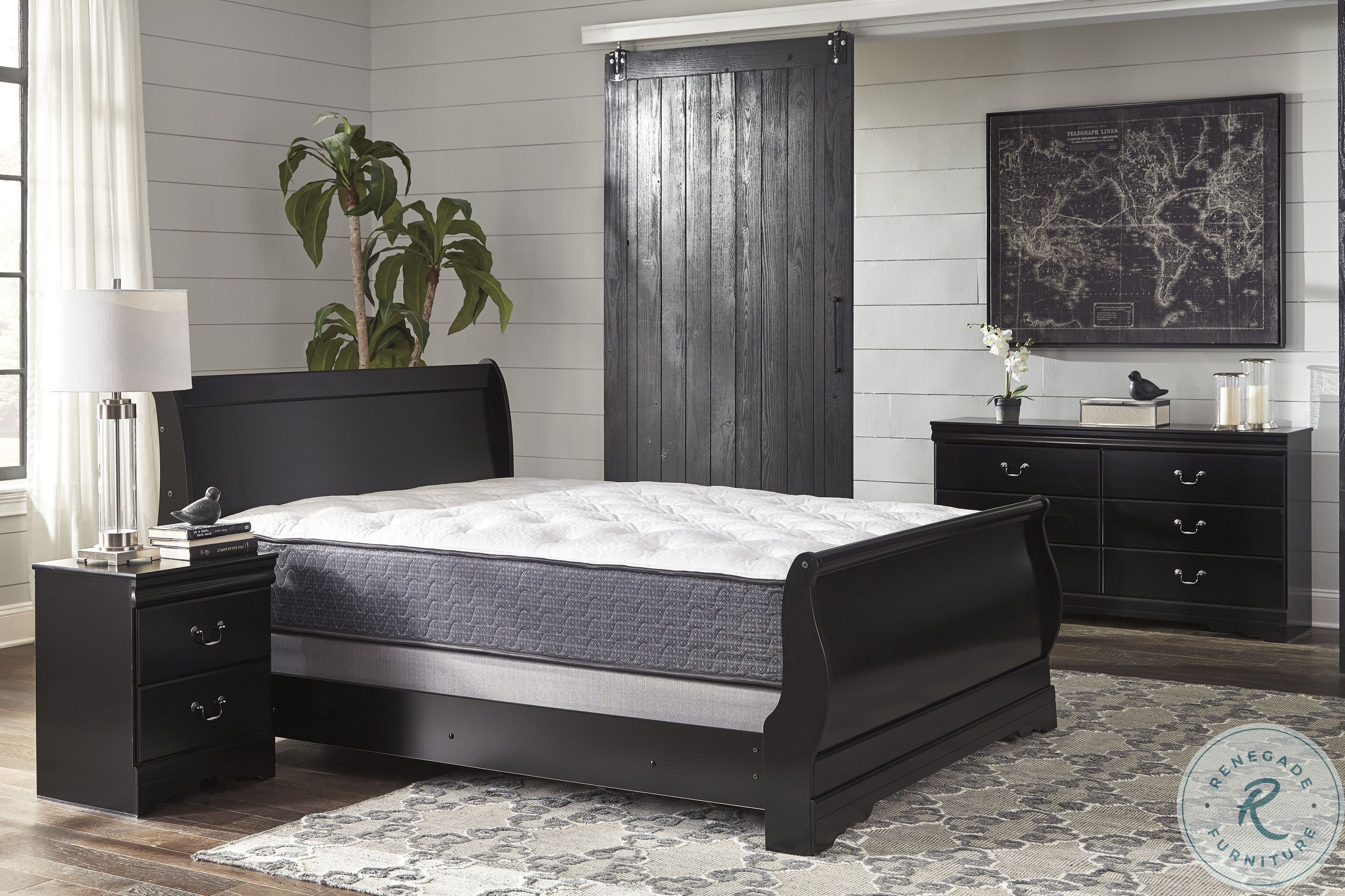 Huey Vineyard Queen Sleigh Bed B128777498