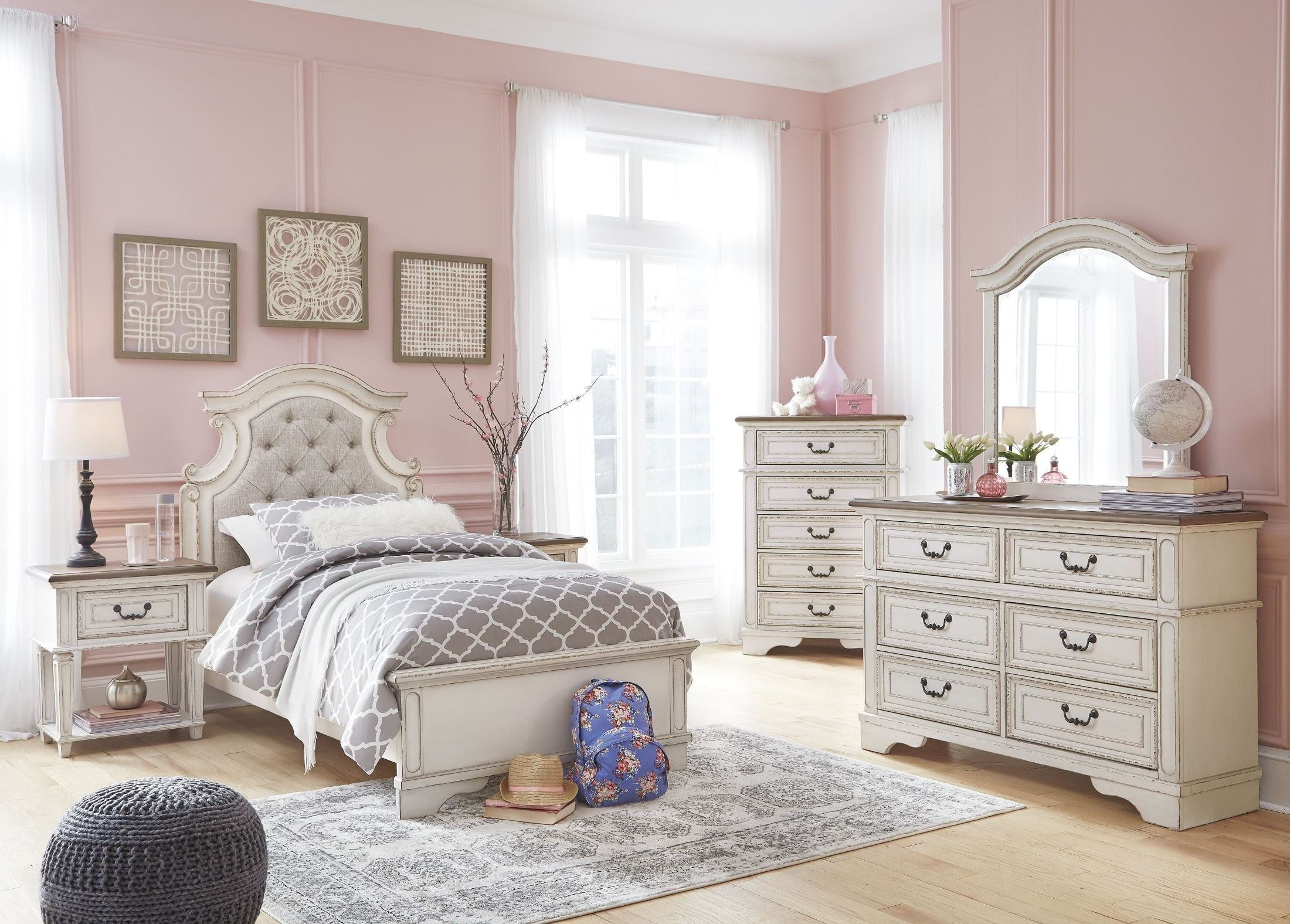 Realyn Chipped Two Tone Youth Upholstered Panel Bedroom Set