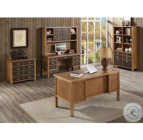 Heritage Hickory Credenza With Hutch