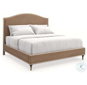 Fontainebleau Aglow Upholstered Queen Platform Bed