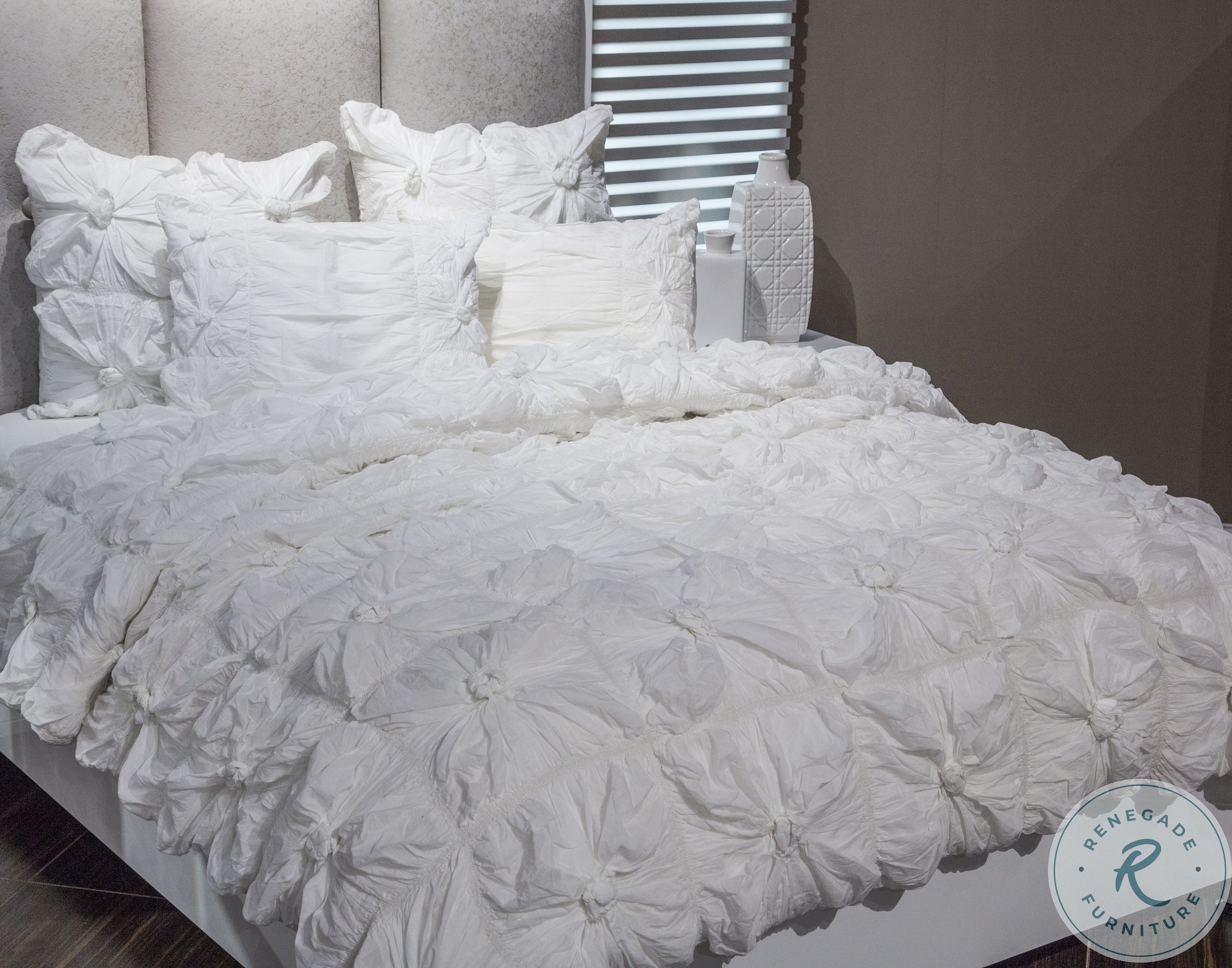 Savanna White 5 Piece Queen Comforter Set | HomeGalleryStores.com | BCS ...