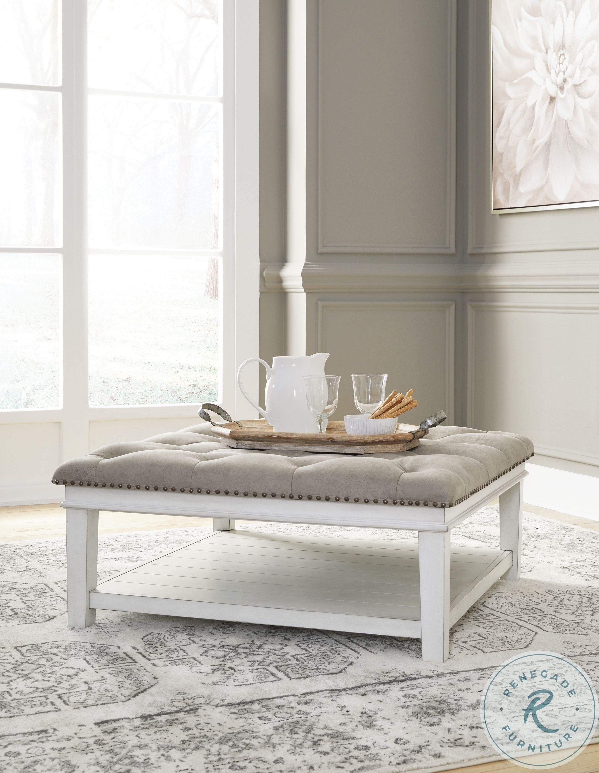 Kanwyn Whitewash Upholstered Coffee Table T93721