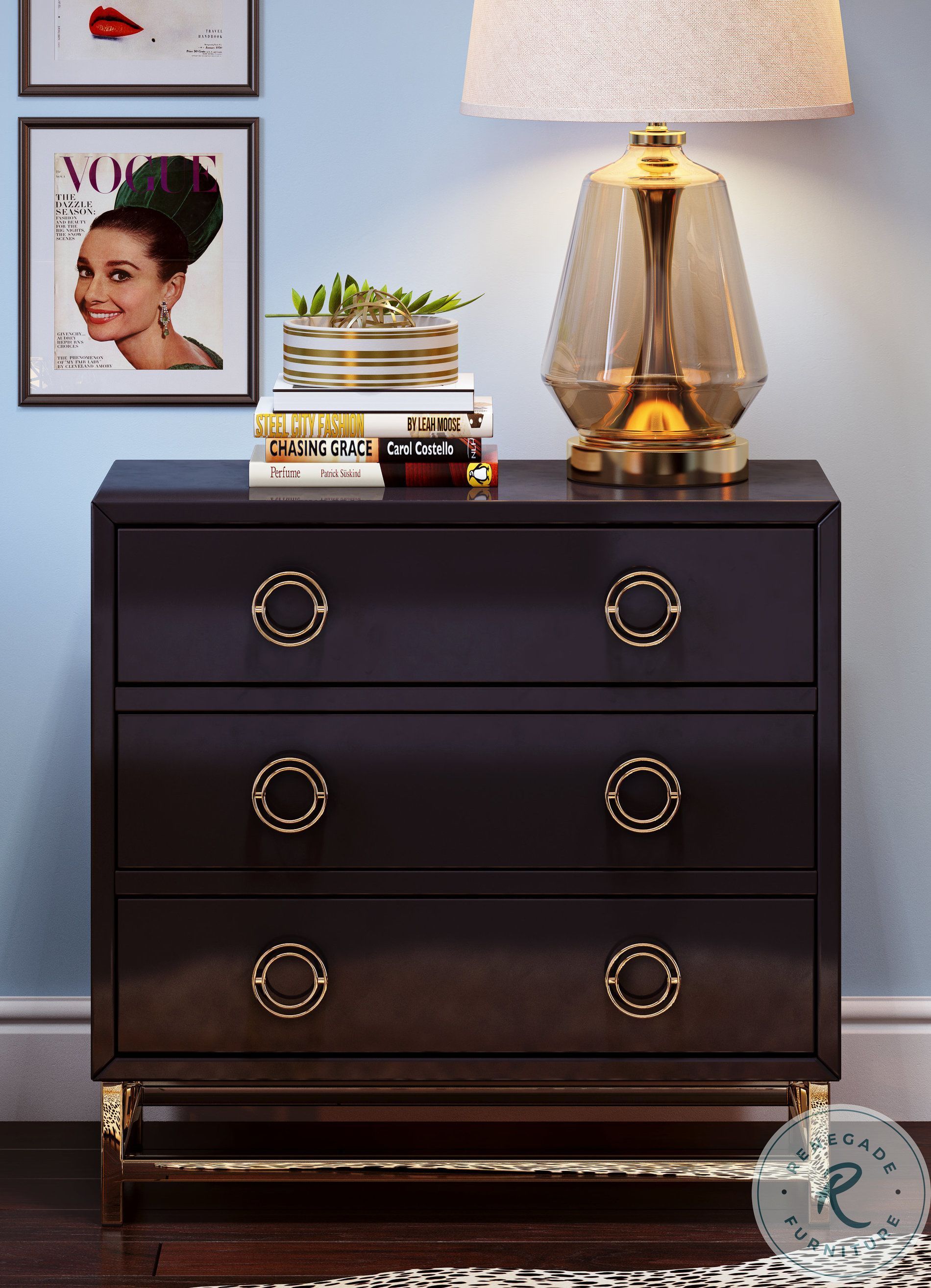 Majesty HighGloss Black Chest G5479